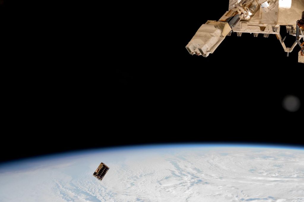 Small Satellite Revolution: How the CubeSat Market 2026 Disrupted LEO