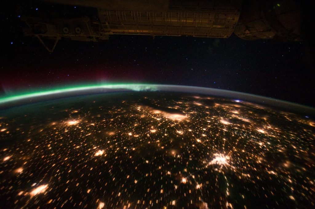 How LEO Constellations Are Reshaping Global Connectivity Markets